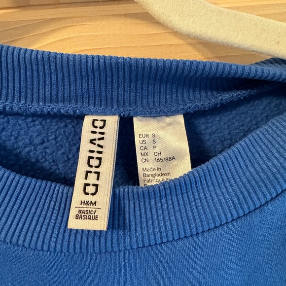Divided H & M Sweater - Picture 3 of 3